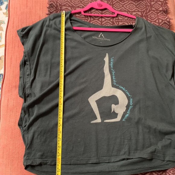 Yogaglyphs Black Yoga Graphic Tee M – Loose Fit, Athleisure Movement Style - Picture 3 of 8